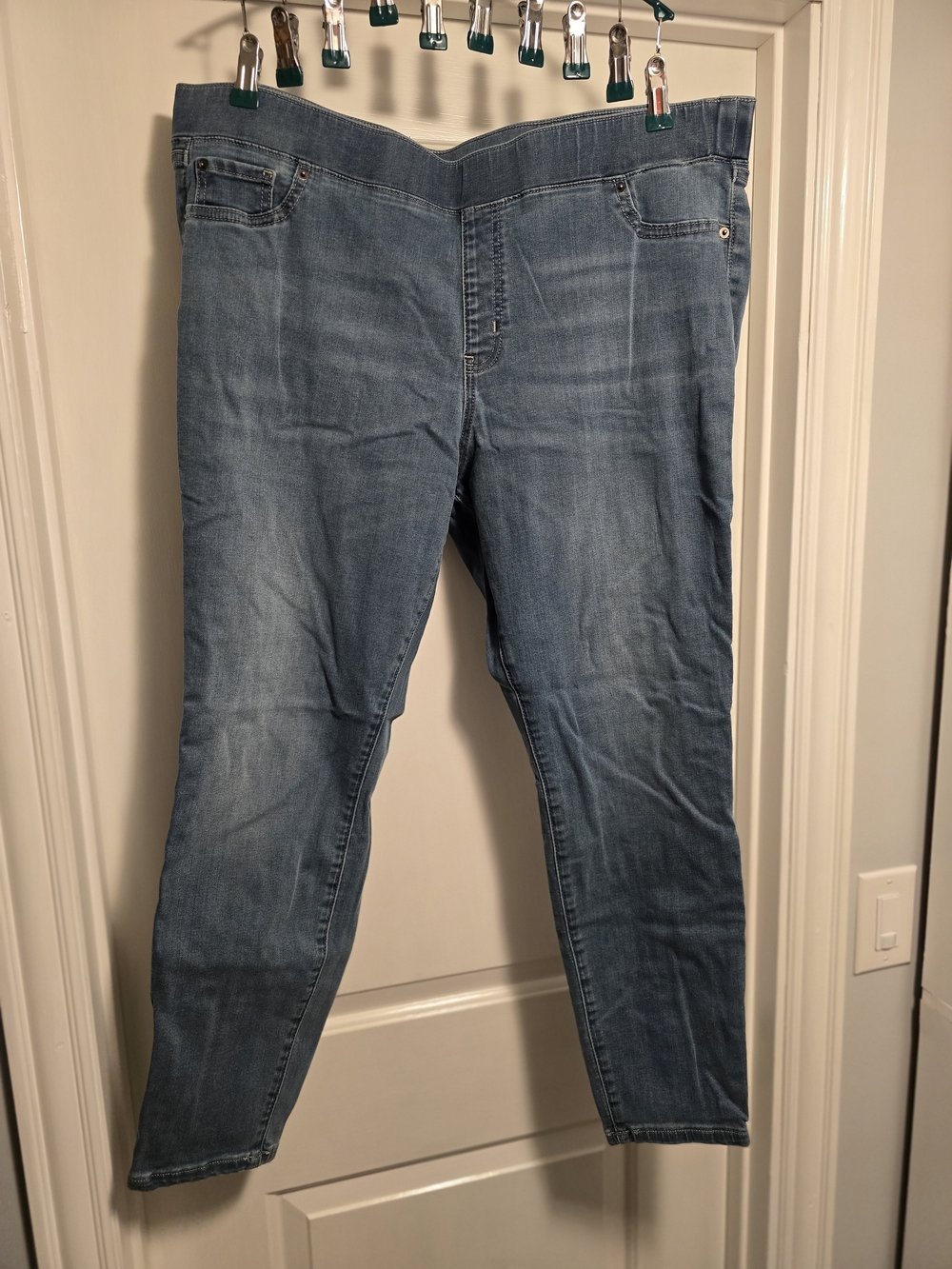 Amazon Light Blue Skinny Women's Jeans